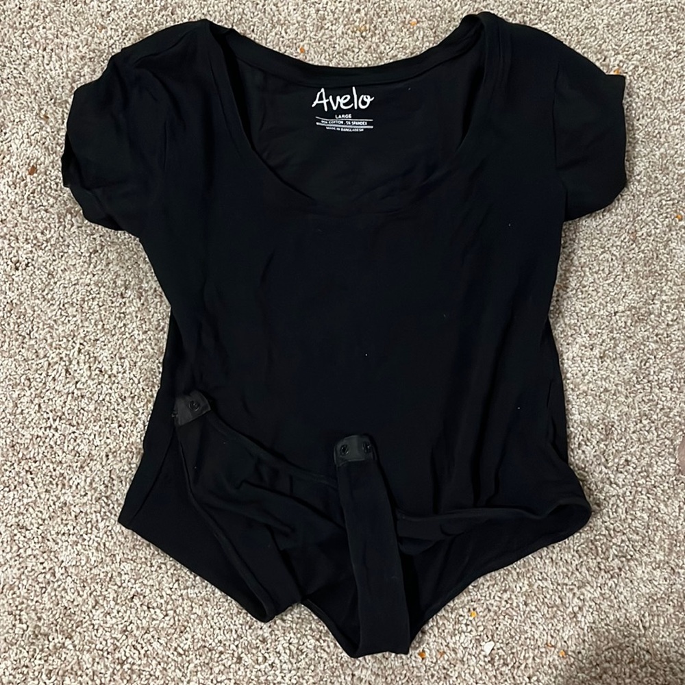 Black crew neck simple body suite size large by Avelo